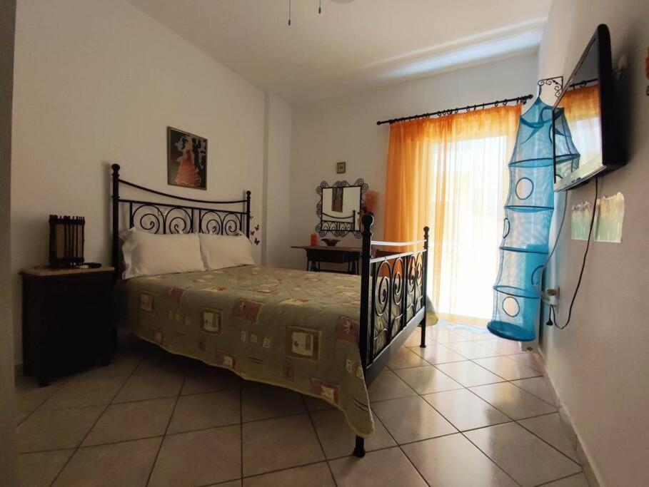με θέα στον πευκιά Apartment