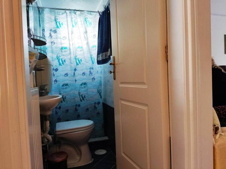 με θέα στον πευκιά Apartment